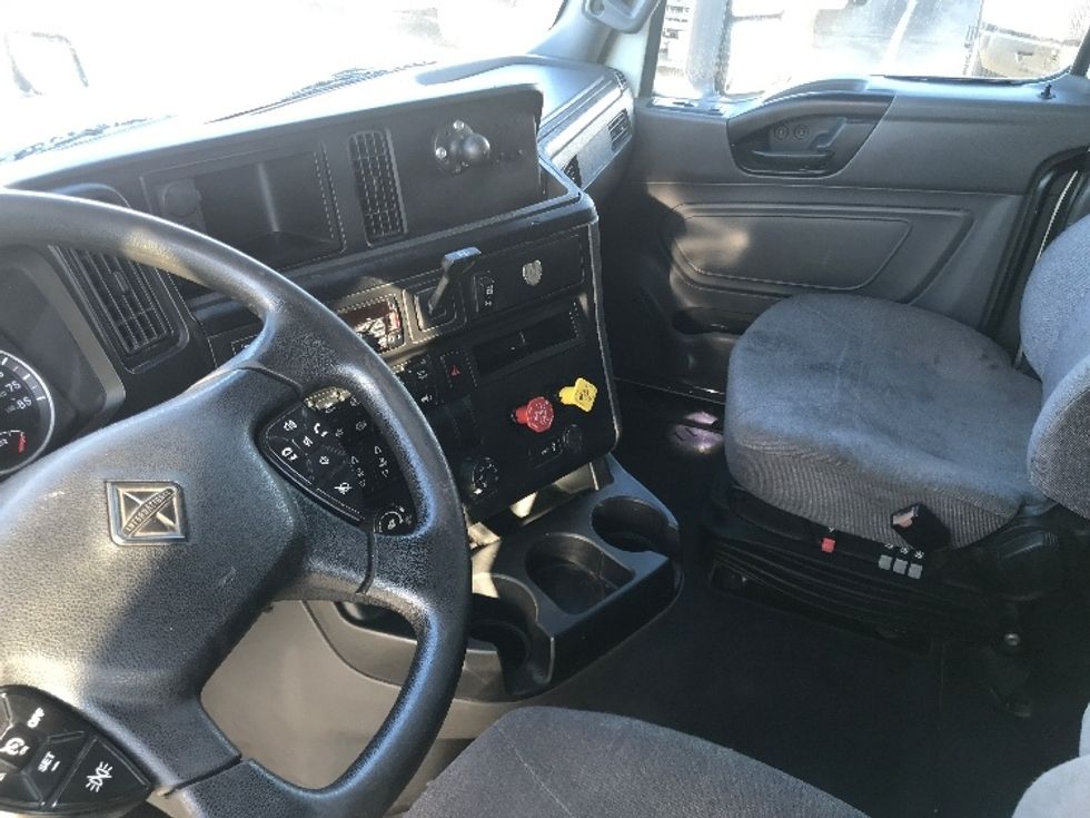 Sleeper Tractor-Heavy Duty Tractors-International-2019-LT625-Houston-TX-752,688\n\t\tmiles-$ 28,250 - Image 10