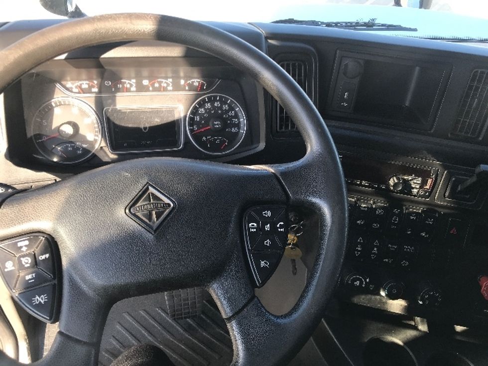 Sleeper Tractor-Heavy Duty Tractors-International-2019-LT625-Houston-TX-752,688\n\t\tmiles-$ 28,250 - Image 11