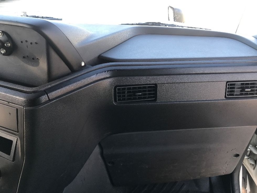 Sleeper Tractor-Heavy Duty Tractors-International-2019-LT625-Houston-TX-752,688\n\t\tmiles-$ 28,250 - Image 14