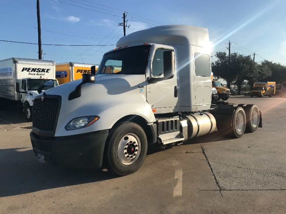 Sleeper Tractor-Heavy Duty Tractors-International-2019-LT625-Houston-TX-752,688\n\t\tmiles-$ 28,250 - Image 3