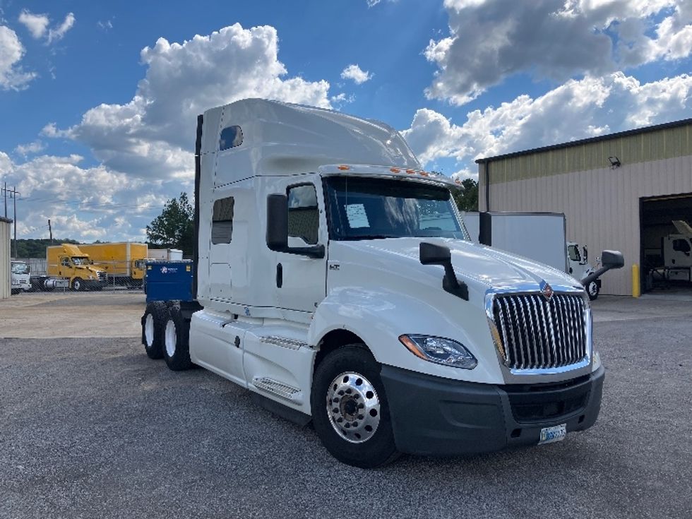 Sleeper Tractor-Heavy Duty Tractors-International-2019-LT625-Hueytown-AL-252,447\n\t\tmiles-$ 59,000 - Image 1