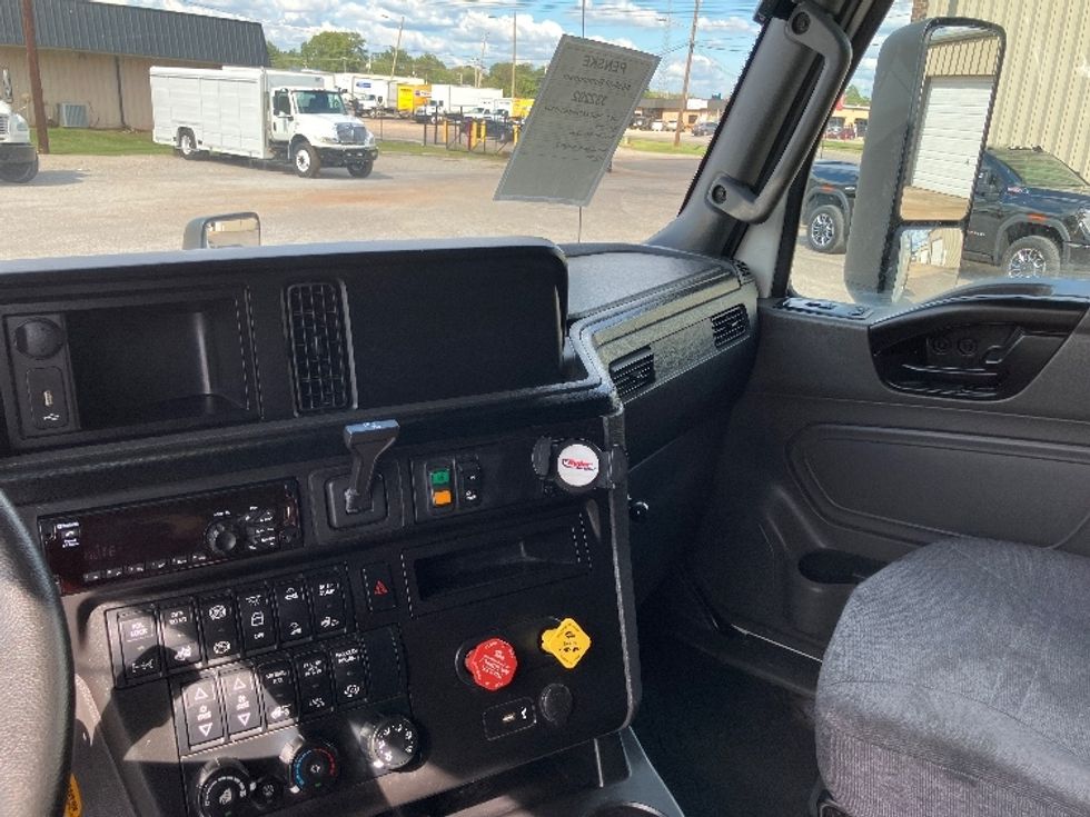 Sleeper Tractor-Heavy Duty Tractors-International-2019-LT625-Hueytown-AL-252,447\n\t\tmiles-$ 59,000 - Image 12