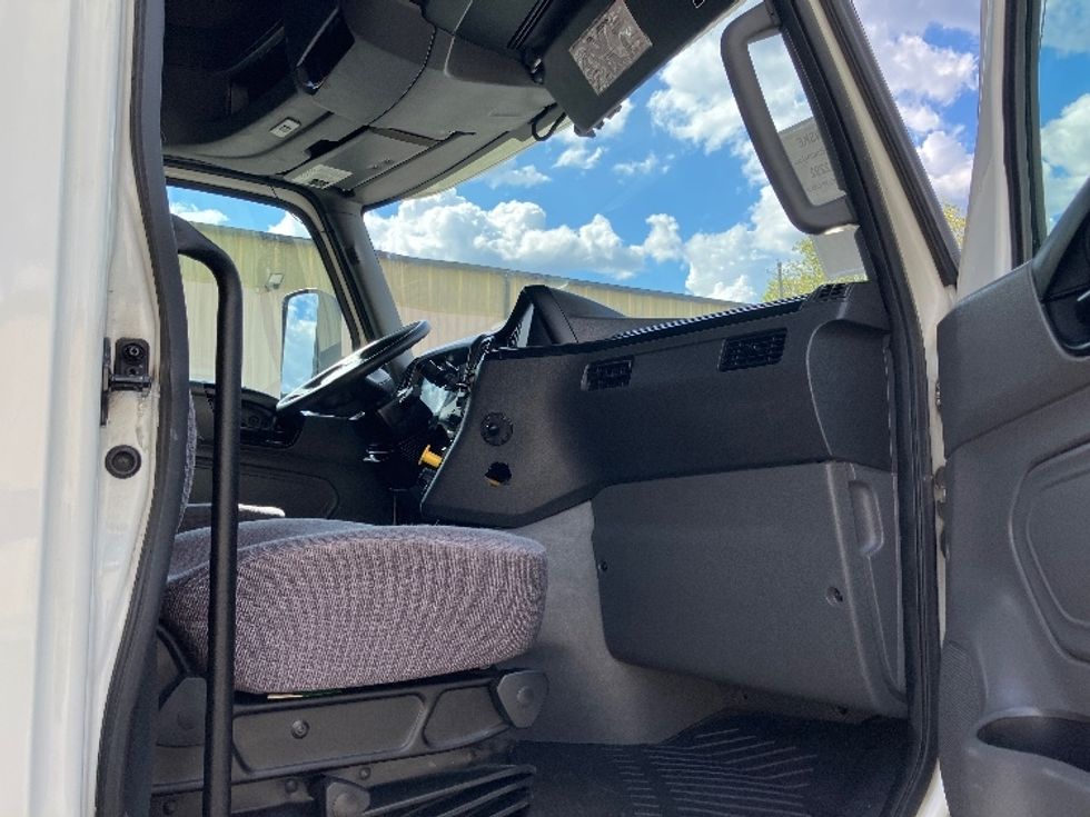 Sleeper Tractor-Heavy Duty Tractors-International-2019-LT625-Hueytown-AL-252,447\n\t\tmiles-$ 59,000 - Image 13