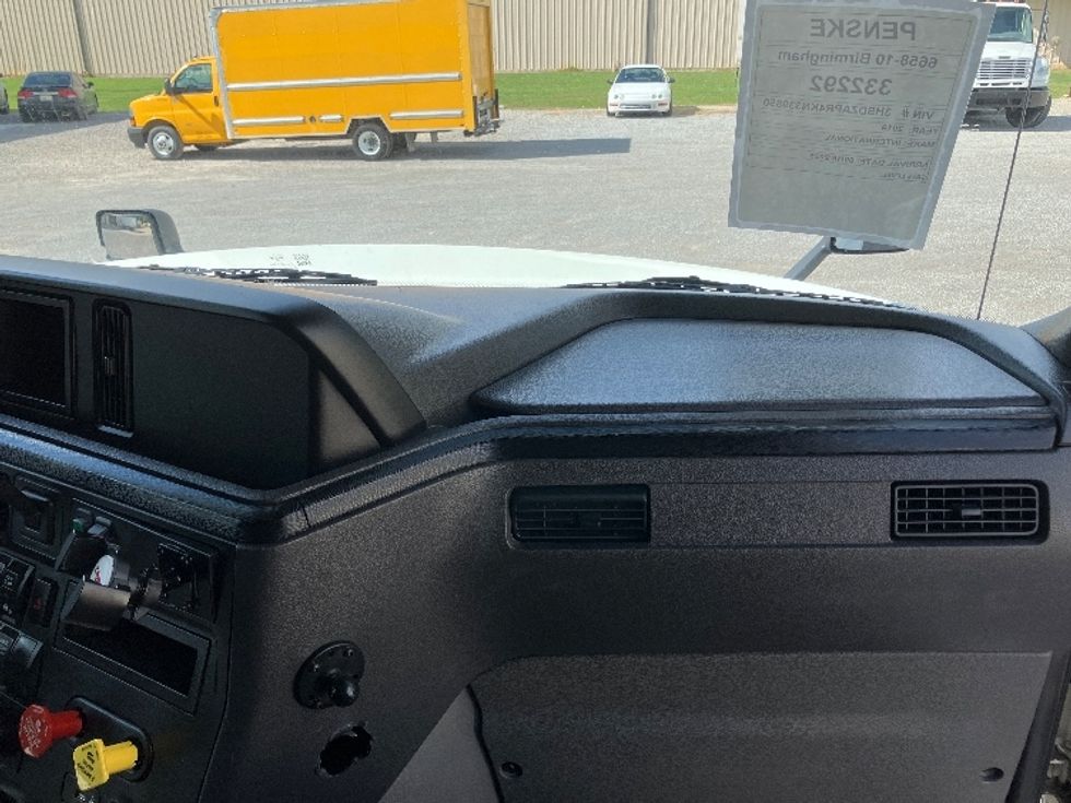 Sleeper Tractor-Heavy Duty Tractors-International-2019-LT625-Hueytown-AL-252,447\n\t\tmiles-$ 59,000 - Image 14