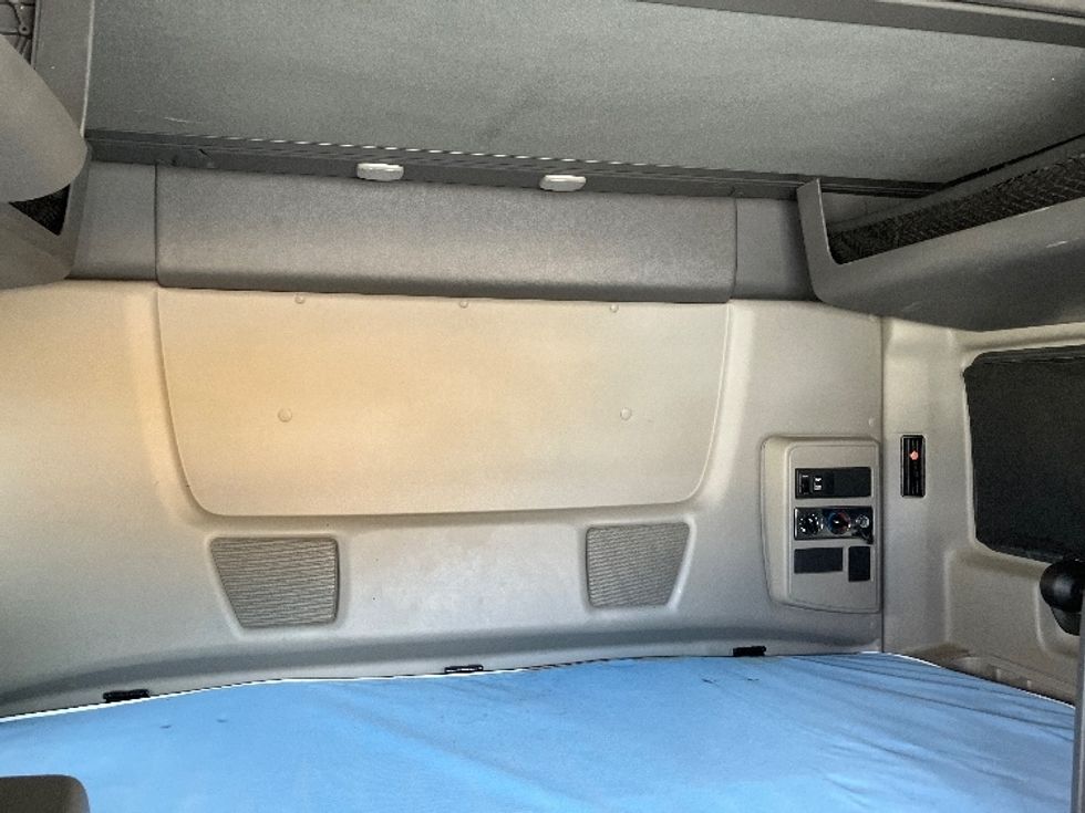 Sleeper Tractor-Heavy Duty Tractors-International-2019-LT625-Hueytown-AL-252,447\n\t\tmiles-$ 59,000 - Image 16