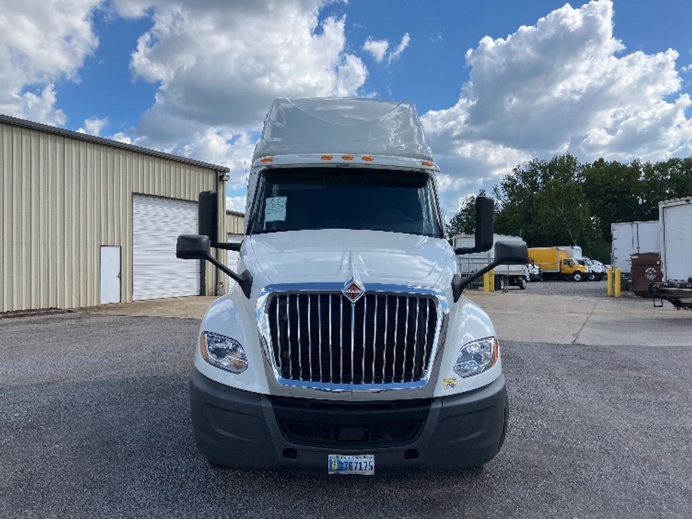 Sleeper Tractor-Heavy Duty Tractors-International-2019-LT625-Hueytown-AL-252,447\n\t\tmiles-$ 59,000 - Image 2