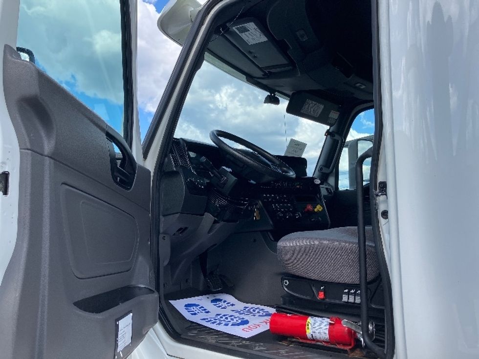 Sleeper Tractor-Heavy Duty Tractors-International-2019-LT625-Hueytown-AL-252,447\n\t\tmiles-$ 59,000 - Image 9