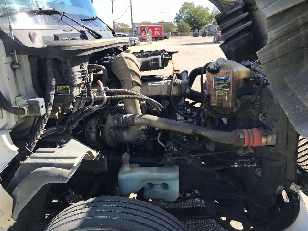 Sleeper Tractor-Heavy Duty Tractors-International-2019-LT625-Hueytown-AL-555,320\n\t\tmiles-$ 22,750 - Image 19