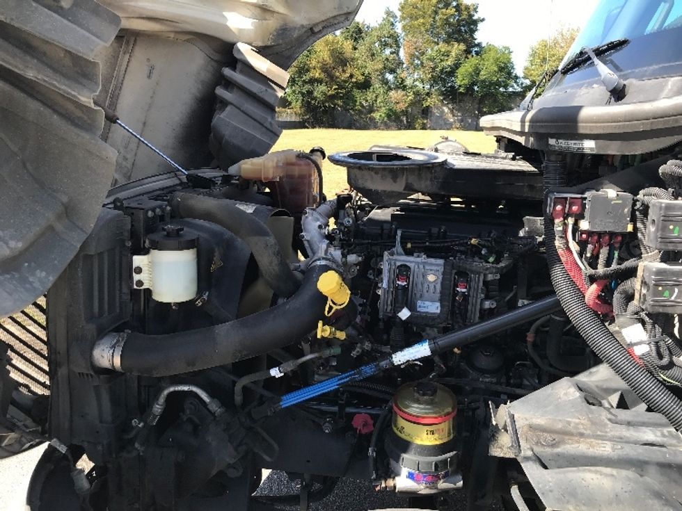 Sleeper Tractor-Heavy Duty Tractors-International-2019-LT625-Hueytown-AL-555,320\n\t\tmiles-$ 22,750 - Image 20