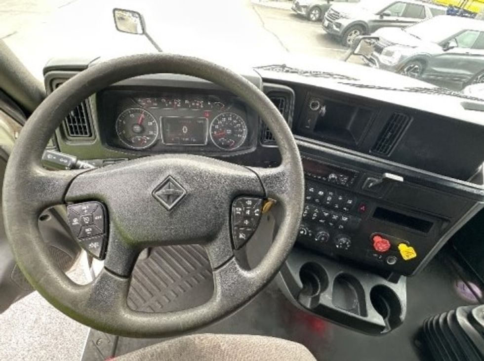 Sleeper Tractor-Heavy Duty Tractors-International-2019-LT625-Jessup-MD-437,686\n\t\tmiles-$ 28,250 - Image 11