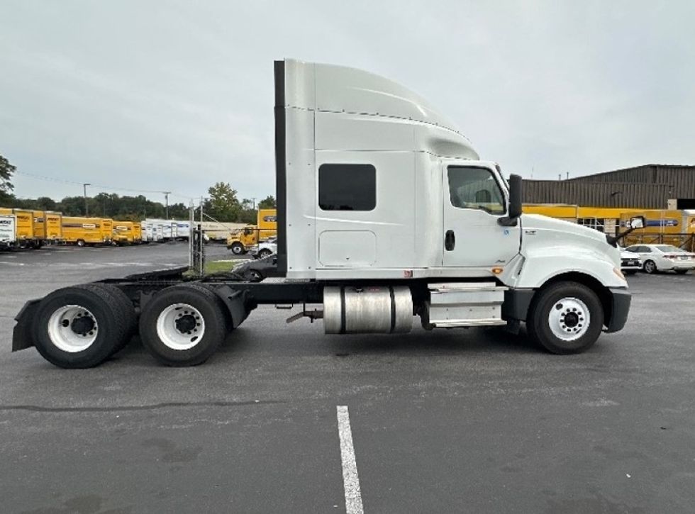 Sleeper Tractor-Heavy Duty Tractors-International-2019-LT625-Jessup-MD-437,686\n\t\tmiles-$ 28,250 - Image 8