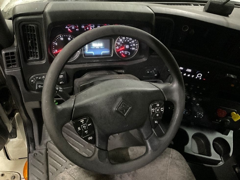 Sleeper Tractor-Heavy Duty Tractors-International-2019-LT625-Kansas City-MO-724,512\n\t\tmiles-$ 29,750 - Image 11