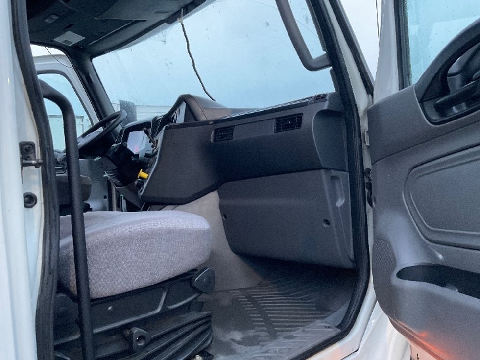 Sleeper Tractor-Heavy Duty Tractors-International-2019-LT625-Kansas City-MO-724,512\n\t\tmiles-$ 29,750 - Image 13