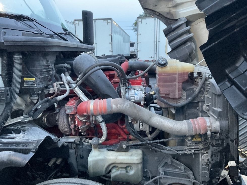 Sleeper Tractor-Heavy Duty Tractors-International-2019-LT625-Kansas City-MO-724,512\n\t\tmiles-$ 29,750 - Image 21