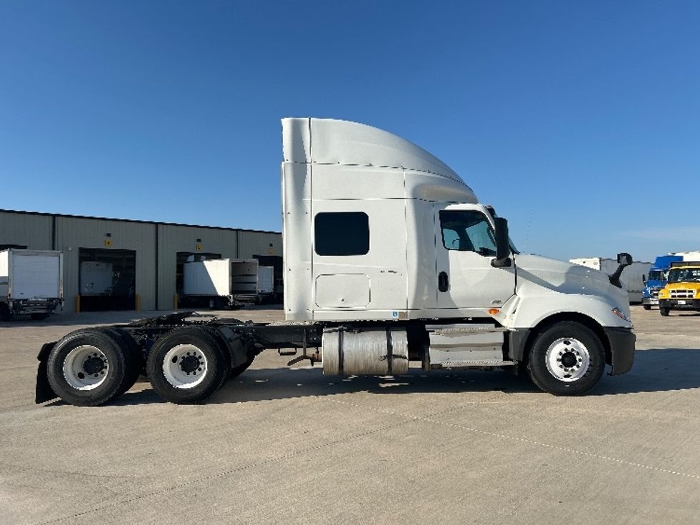 Sleeper Tractor-Heavy Duty Tractors-International-2019-LT625-Katy-TX-382,780\n\t\tmiles-$ 31,500 - Image 8