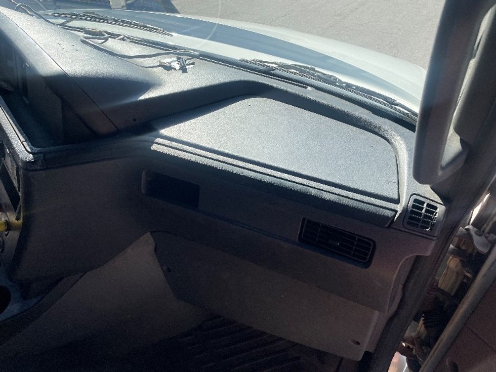 Sleeper Tractor-Heavy Duty Tractors-International-2019-LT625-Katy-TX-651,774\n\t\tmiles-$ 33,750 - Image 14