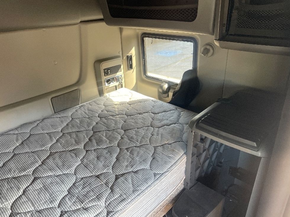 Sleeper Tractor-Heavy Duty Tractors-International-2019-LT625-Katy-TX-651,774\n\t\tmiles-$ 33,750 - Image 23