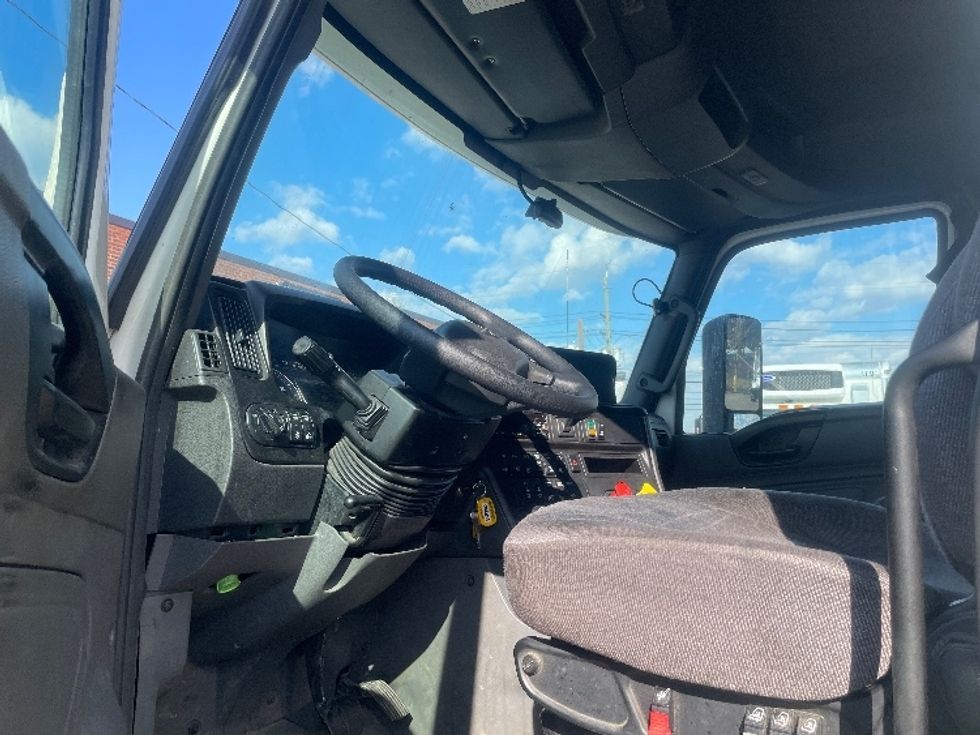 Sleeper Tractor-Heavy Duty Tractors-International-2019-LT625-Kearny-NJ-498,386\n\t\tmiles-$ 50,750 - Image 10