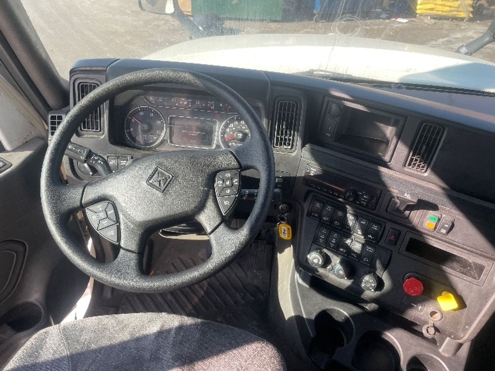 Sleeper Tractor-Heavy Duty Tractors-International-2019-LT625-Kearny-NJ-498,386\n\t\tmiles-$ 50,750 - Image 11