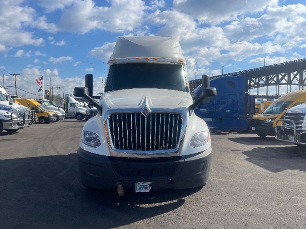 Sleeper Tractor-Heavy Duty Tractors-International-2019-LT625-Kearny-NJ-498,386\n\t\tmiles-$ 50,750 - Image 2
