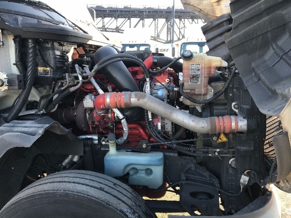 Sleeper Tractor-Heavy Duty Tractors-International-2019-LT625-Kearny-NJ-498,386\n\t\tmiles-$ 50,750 - Image 20