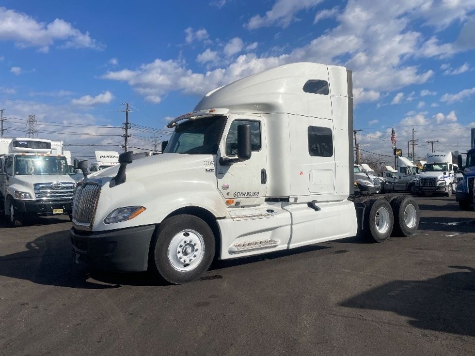 Sleeper Tractor-Heavy Duty Tractors-International-2019-LT625-Kearny-NJ-498,386\n\t\tmiles-$ 50,750 - Image 3