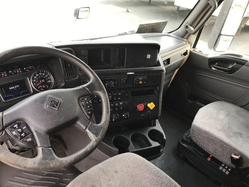 Sleeper Tractor-Heavy Duty Tractors-International-2019-LT625-Kent-WA-444,278\n\t\tmiles-$ 52,000 - Image 10