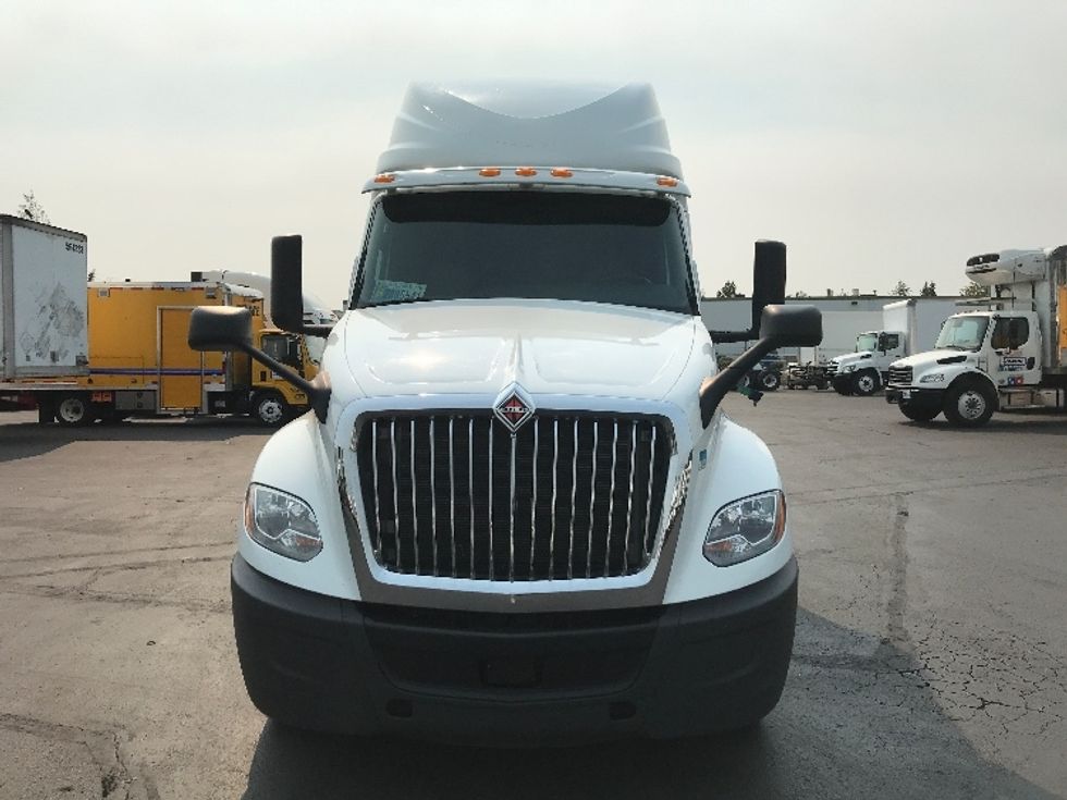 Sleeper Tractor-Heavy Duty Tractors-International-2019-LT625-Kent-WA-444,278\n\t\tmiles-$ 52,000 - Image 2