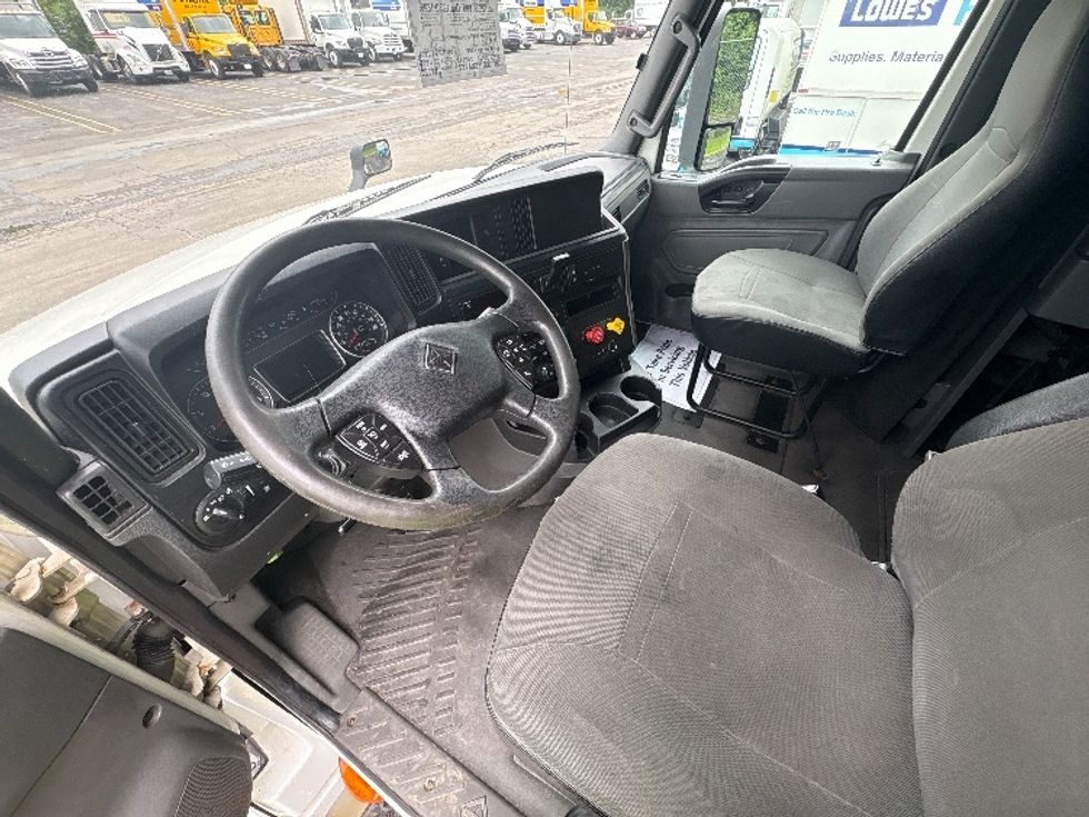 Sleeper Tractor-Heavy Duty Tractors-International-2019-LT625-Knoxville-TN-425,375\n\t\tmiles-$ 50,000 - Image 10