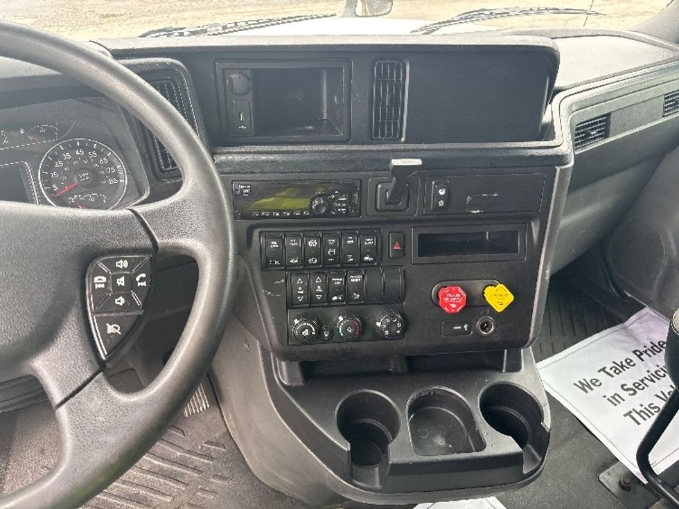 Sleeper Tractor-Heavy Duty Tractors-International-2019-LT625-Knoxville-TN-425,375\n\t\tmiles-$ 50,000 - Image 12