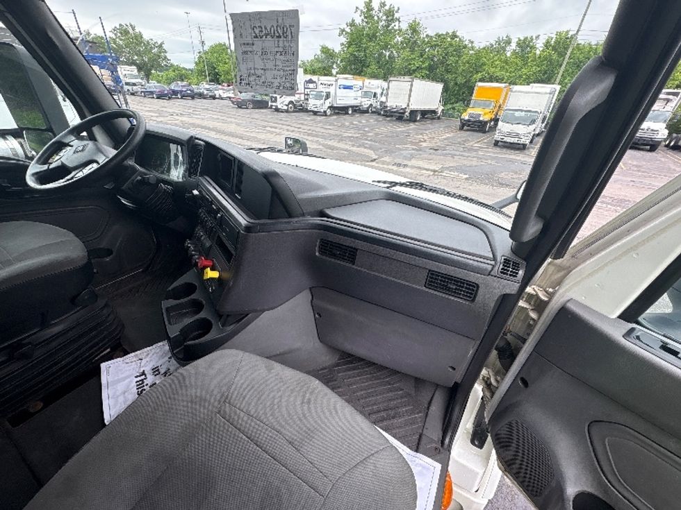 Sleeper Tractor-Heavy Duty Tractors-International-2019-LT625-Knoxville-TN-425,375\n\t\tmiles-$ 50,000 - Image 14