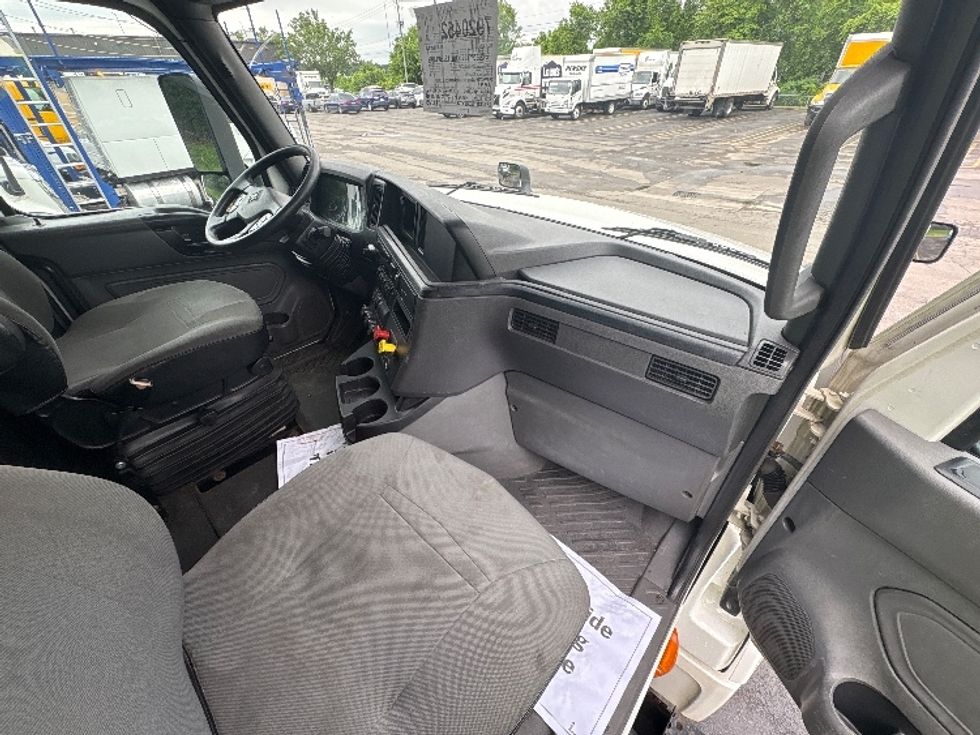 Sleeper Tractor-Heavy Duty Tractors-International-2019-LT625-Knoxville-TN-425,375\n\t\tmiles-$ 50,000 - Image 15