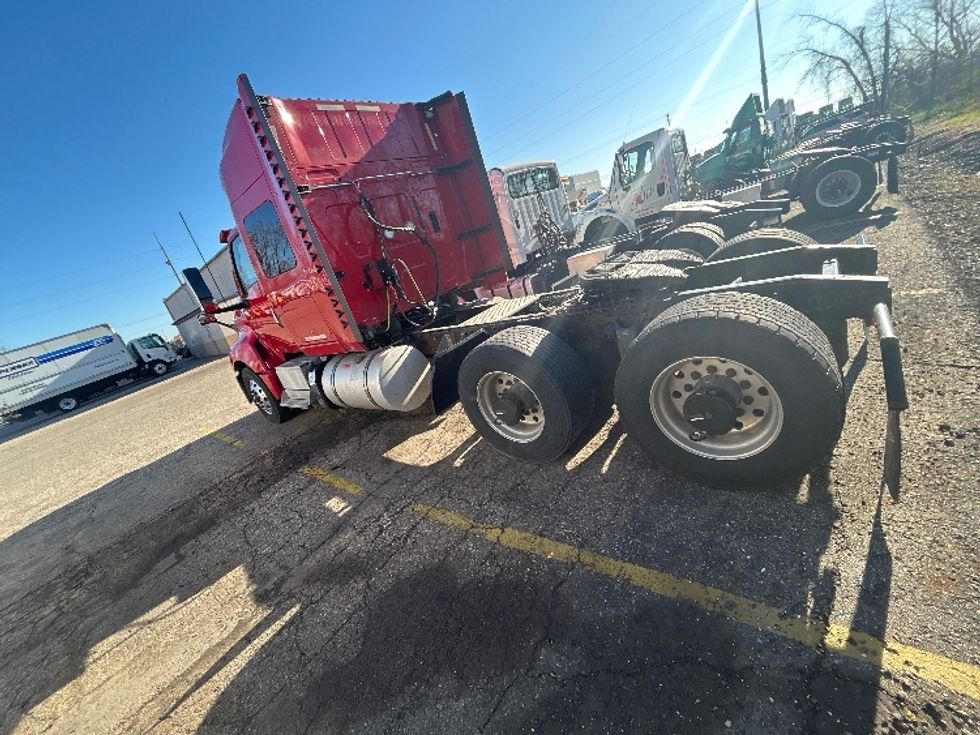 Sleeper Tractor-Heavy Duty Tractors-International-2019-LT625-Lansing-MI-449,140\n\t\tmiles-$ 44,750 - Image 5