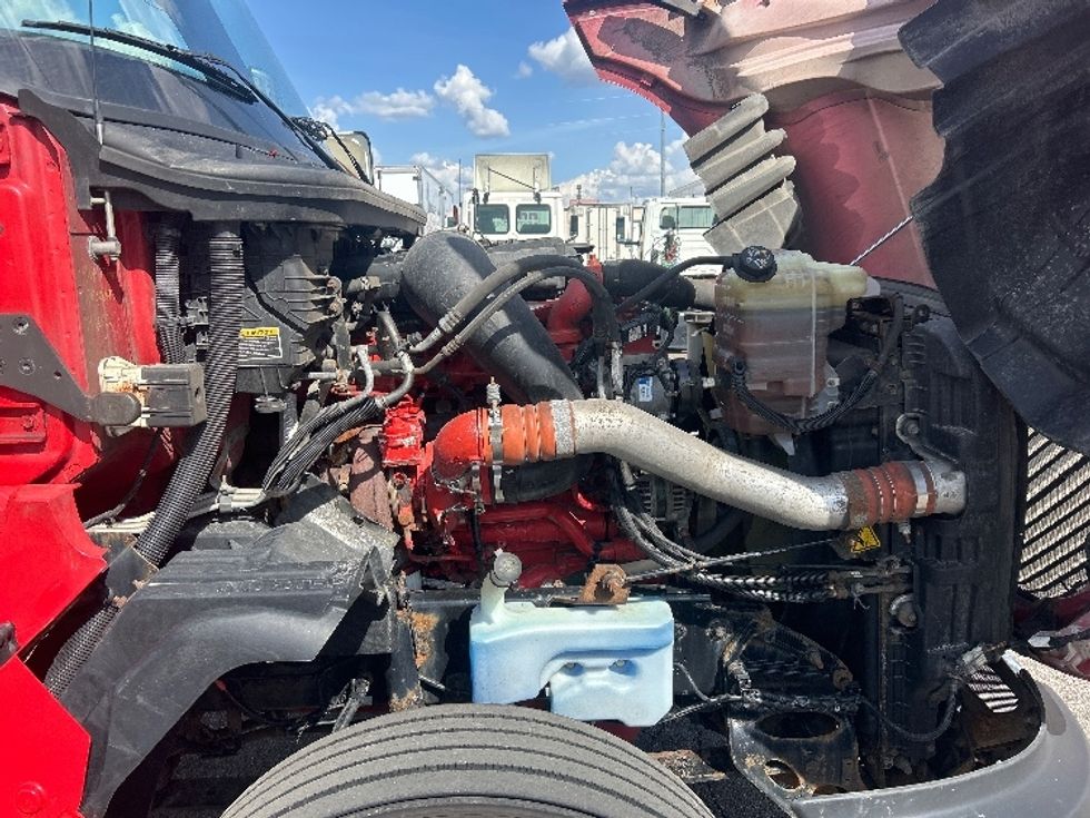 Sleeper Tractor-Heavy Duty Tractors-International-2019-LT625-Lansing-MI-537,330\n\t\tmiles-$ 40,000 - Image 15