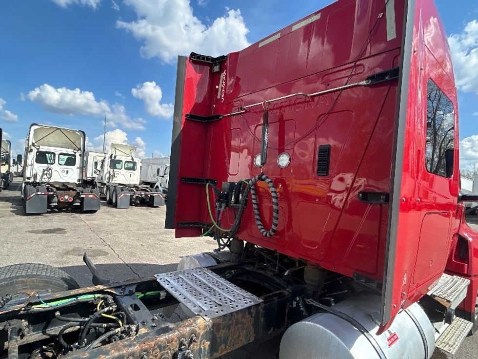 Sleeper Tractor-Heavy Duty Tractors-International-2019-LT625-Lansing-MI-537,330\n\t\tmiles-$ 40,000 - Image 18