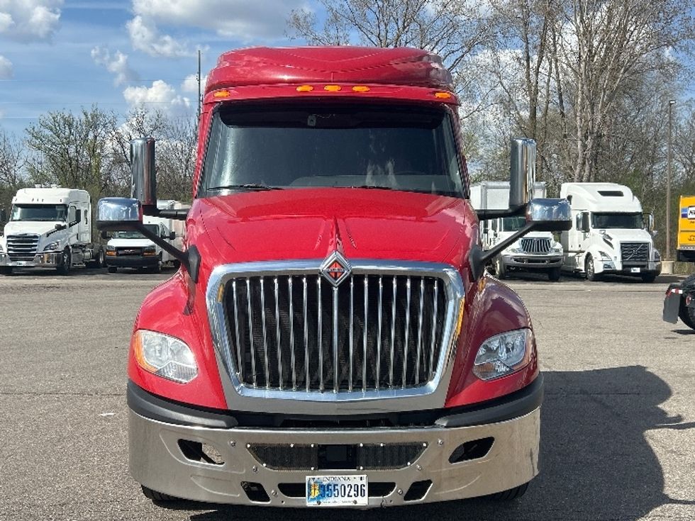 Sleeper Tractor-Heavy Duty Tractors-International-2019-LT625-Lansing-MI-537,330\n\t\tmiles-$ 40,000 - Image 2