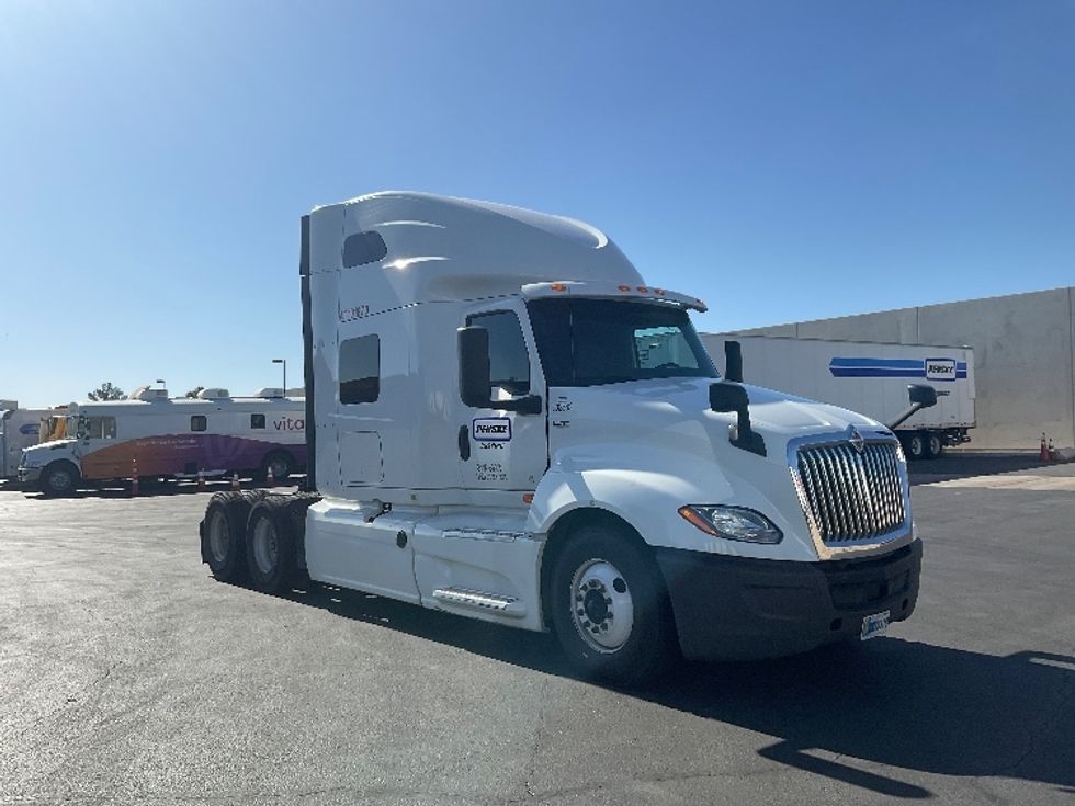 Sleeper Tractor-Heavy Duty Tractors-International-2019-LT625-Las Vegas-NV-456,146\n\t\tmiles-$ 47,000 - Image 1