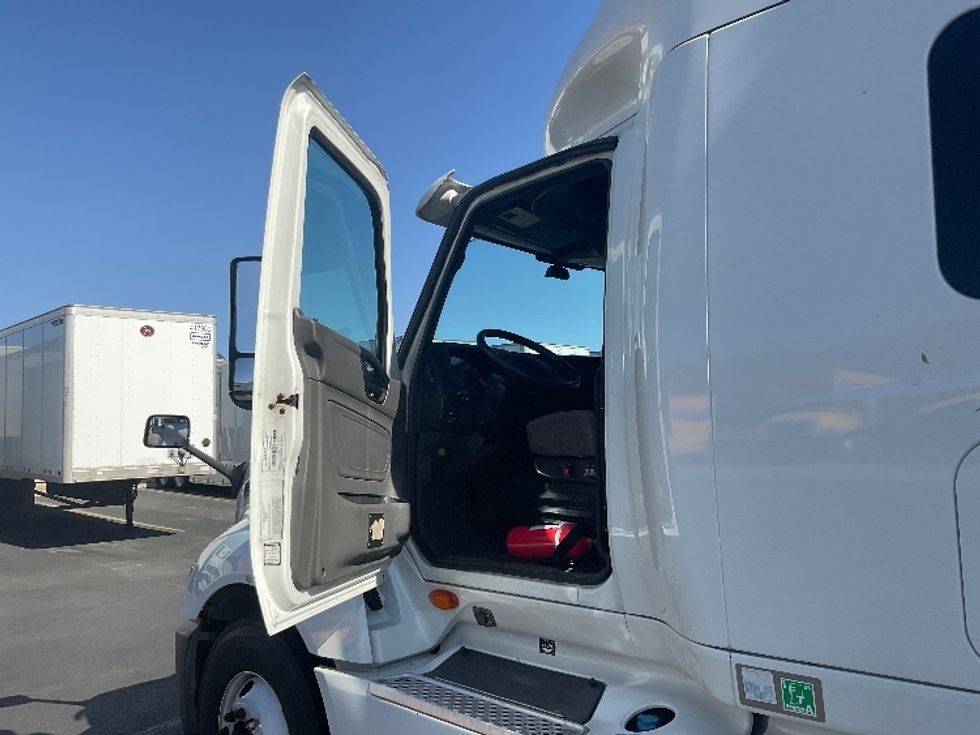 Sleeper Tractor-Heavy Duty Tractors-International-2019-LT625-Las Vegas-NV-456,146\n\t\tmiles-$ 47,000 - Image 9
