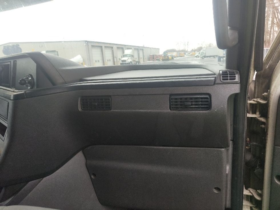 Sleeper Tractor-Heavy Duty Tractors-International-2019-LT625-Liverpool-NY-500,282\n\t\tmiles-$ 43,750 - Image 13