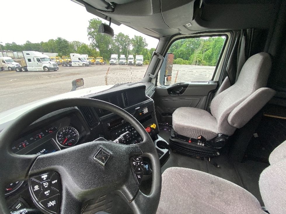Sleeper Tractor-Heavy Duty Tractors-International-2019-LT625-Martinsville-VA-470,569\n\t\tmiles-$ 45,750 - Image 10