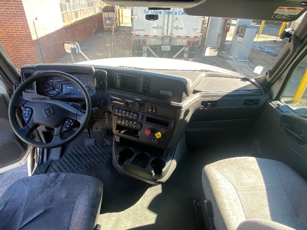 Sleeper Tractor-Heavy Duty Tractors-International-2019-LT625-Martinsville-VA-497,398\n\t\tmiles-$ 44,250 - Image 11