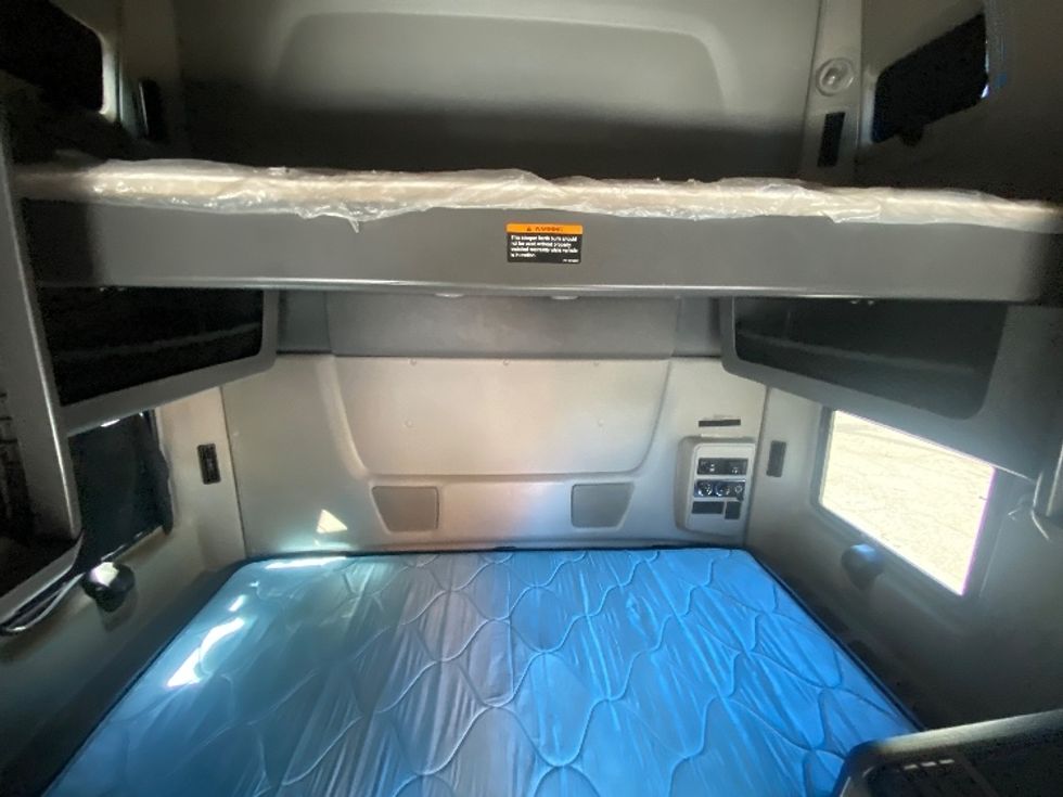 Sleeper Tractor-Heavy Duty Tractors-International-2019-LT625-Martinsville-VA-497,398\n\t\tmiles-$ 44,250 - Image 15