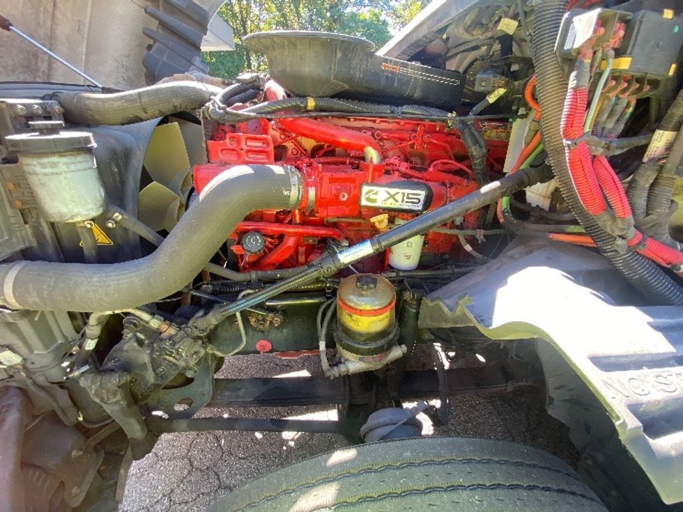 Sleeper Tractor-Heavy Duty Tractors-International-2019-LT625-Martinsville-VA-497,398\n\t\tmiles-$ 44,250 - Image 20