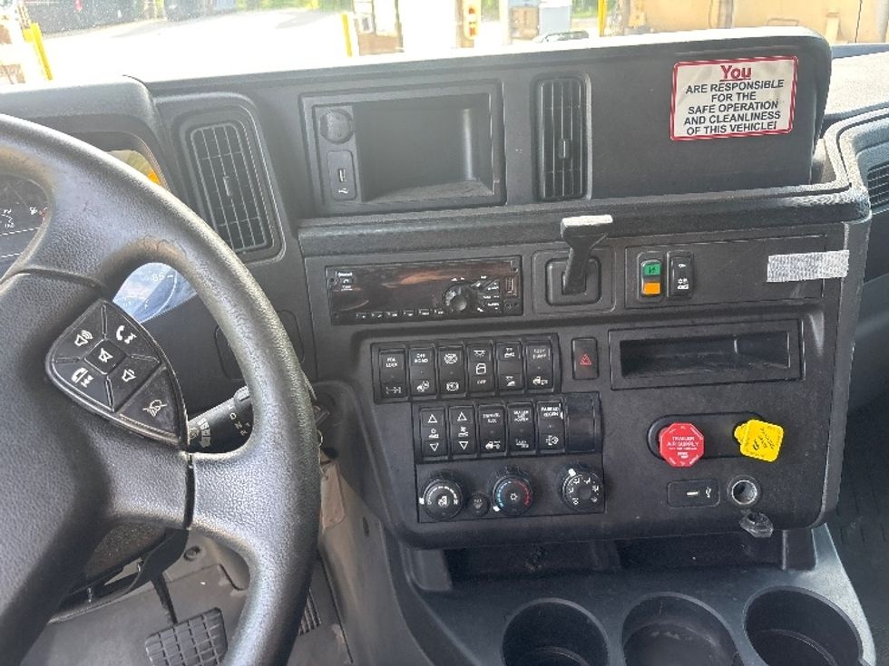 Sleeper Tractor-Heavy Duty Tractors-International-2019-LT625-Martinsville-VA-508,751\n\t\tmiles-$ 43,500 - Image 12