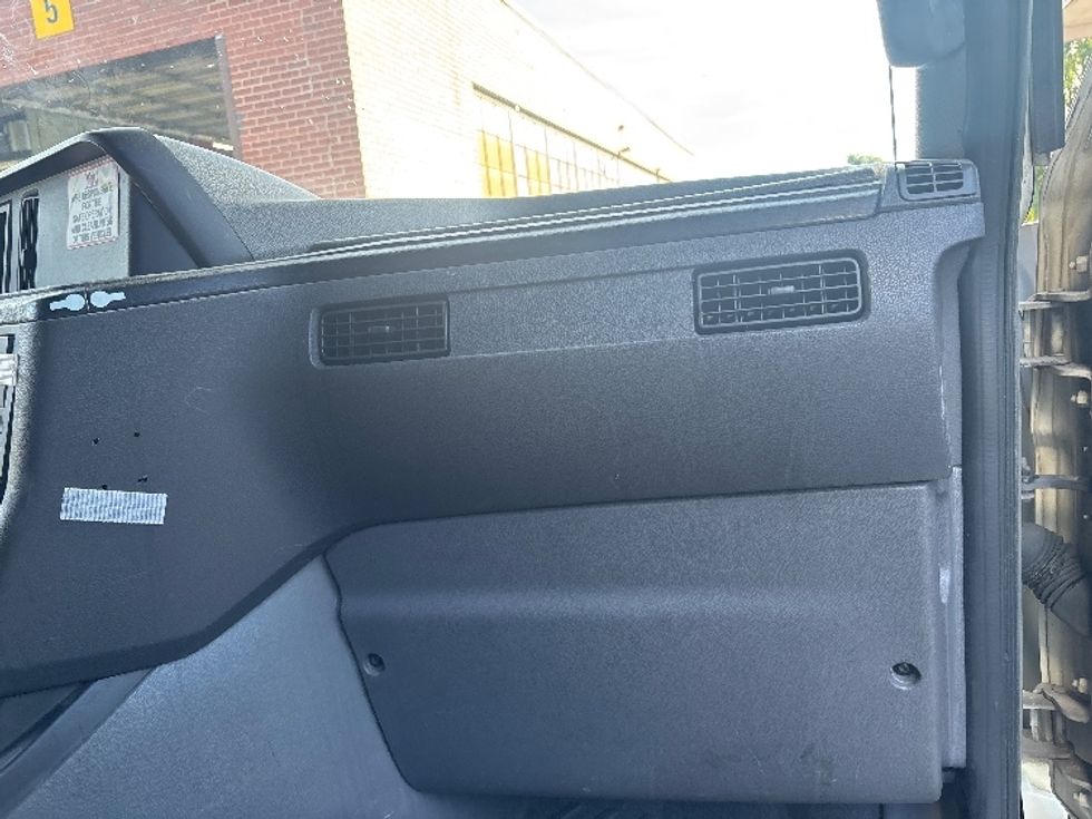 Sleeper Tractor-Heavy Duty Tractors-International-2019-LT625-Martinsville-VA-508,751\n\t\tmiles-$ 43,500 - Image 14