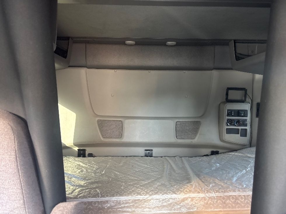 Sleeper Tractor-Heavy Duty Tractors-International-2019-LT625-Martinsville-VA-508,751\n\t\tmiles-$ 43,500 - Image 16