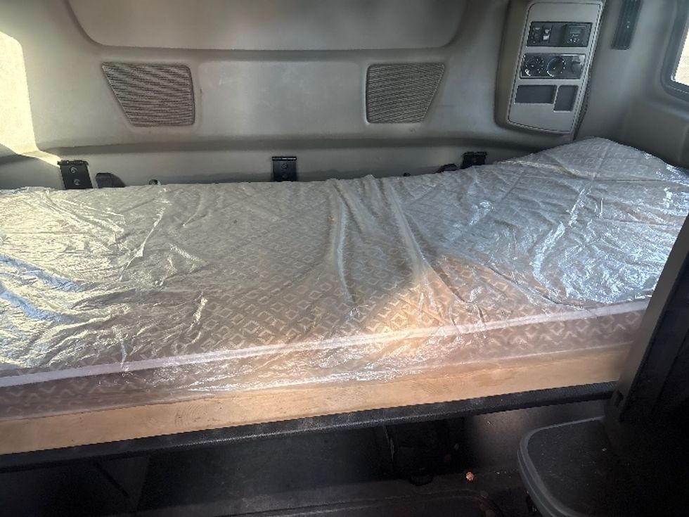 Sleeper Tractor-Heavy Duty Tractors-International-2019-LT625-Martinsville-VA-508,751\n\t\tmiles-$ 43,500 - Image 17