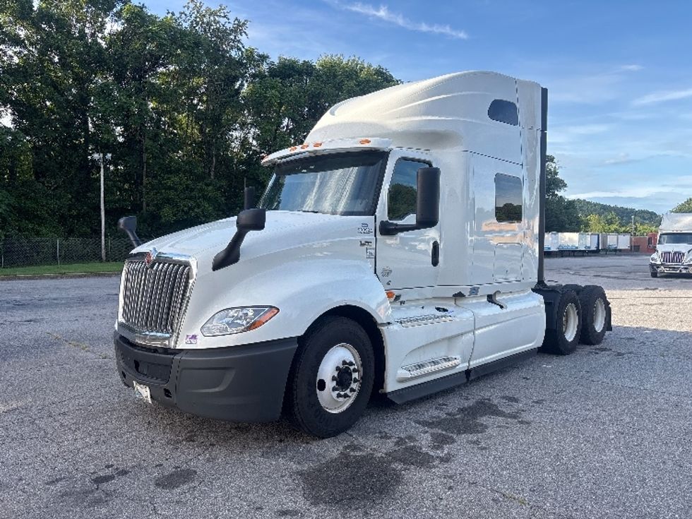 2019 International LT625 LT photo 3