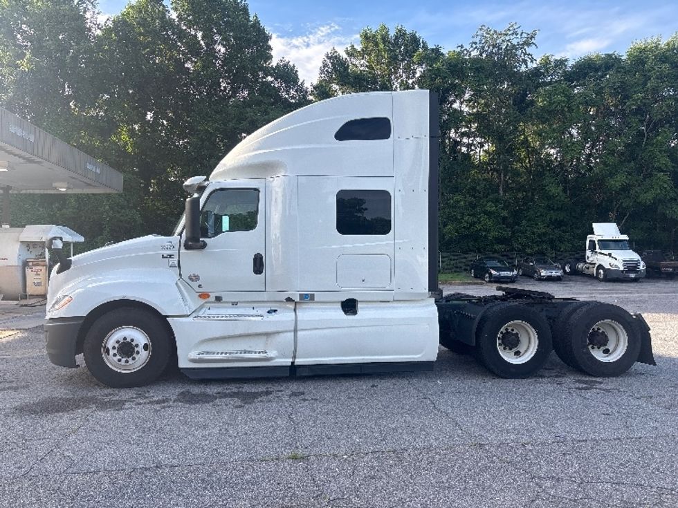2019 International LT625 LT photo 4