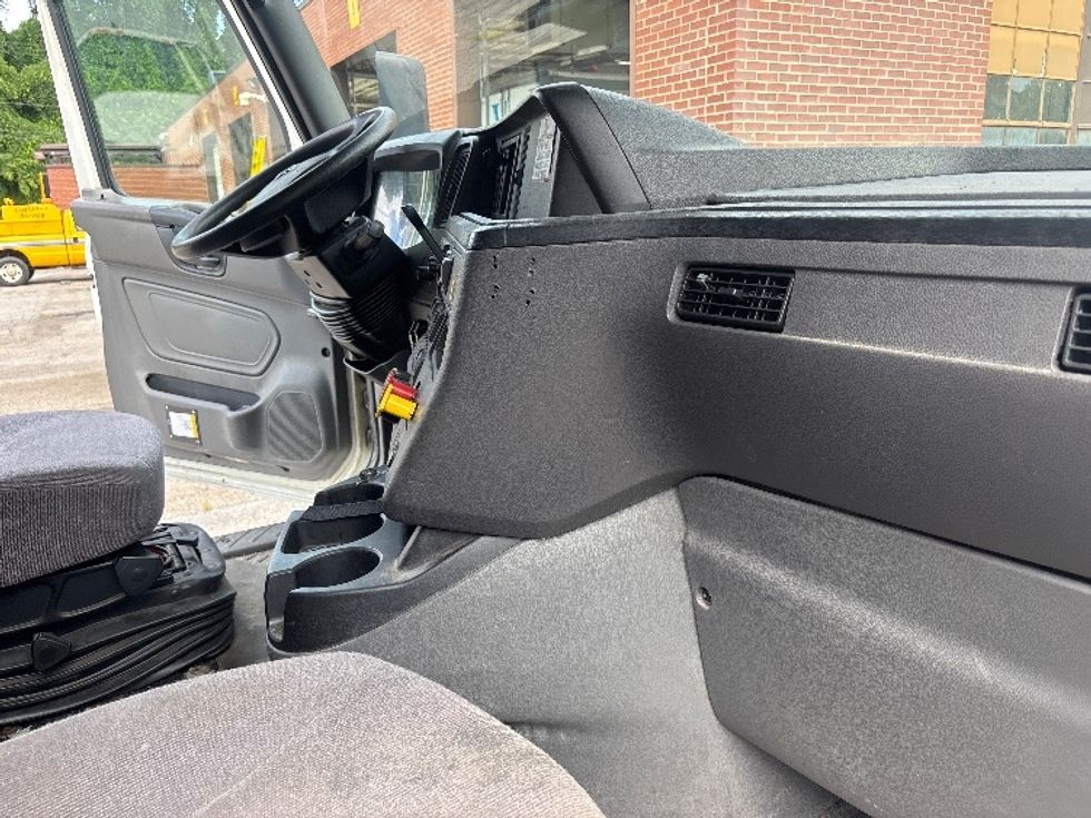 Sleeper Tractor-Heavy Duty Tractors-International-2019-LT625-Martinsville-VA-516,193\n\t\tmiles-$ 43,250 - Image 15